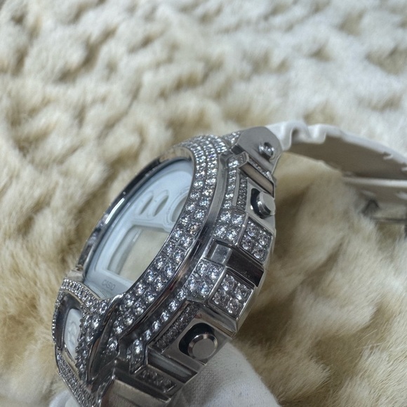 Casio  G-Shock DW-6900WW with CZ casing main image 15